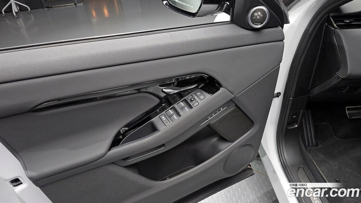 Land Rover Range Rover Evoque 2024