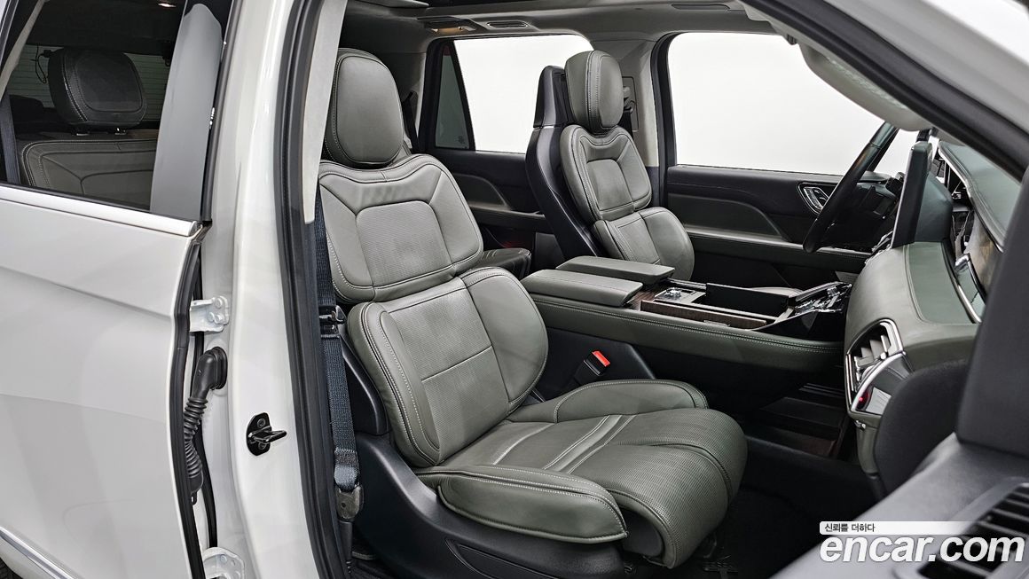 Lincoln Navigator 2023