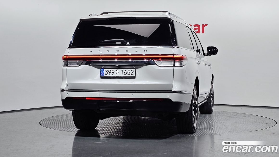 Lincoln Navigator 2023