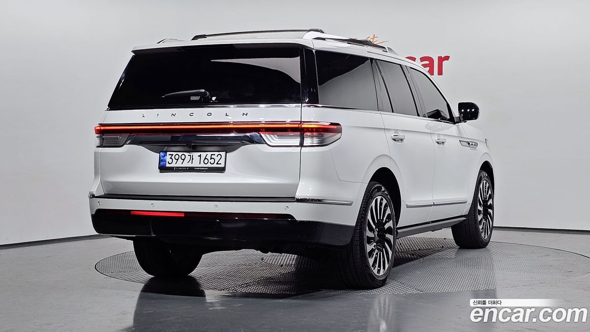 Lincoln Navigator 2023