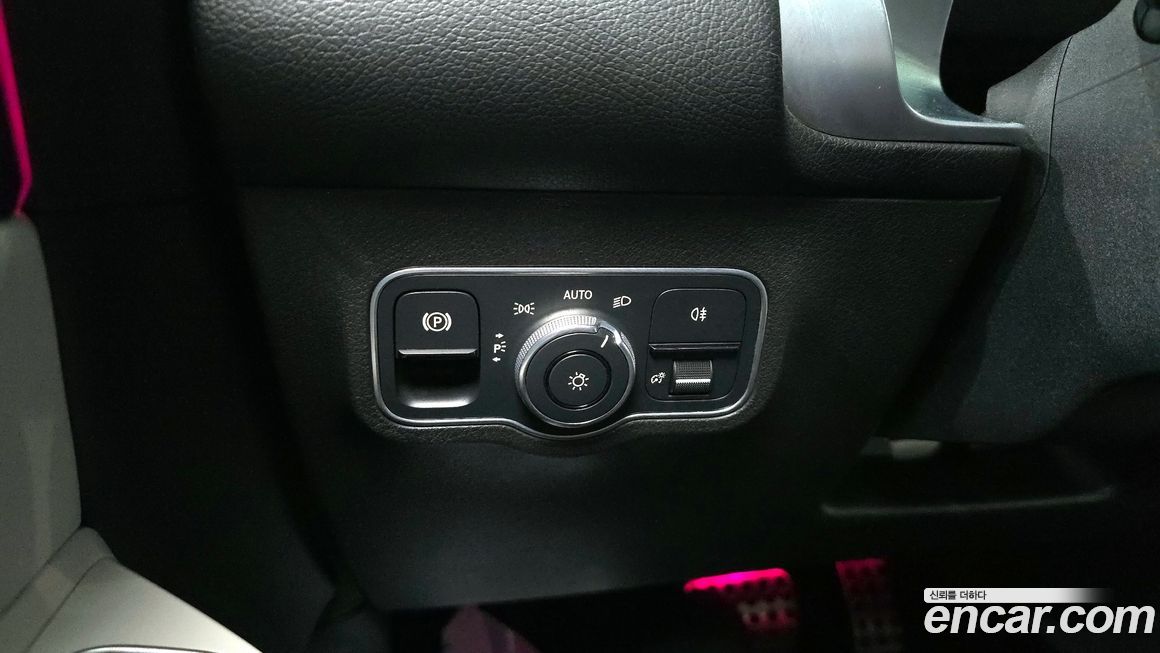 Mercedes-Benz GLB-Class 2020