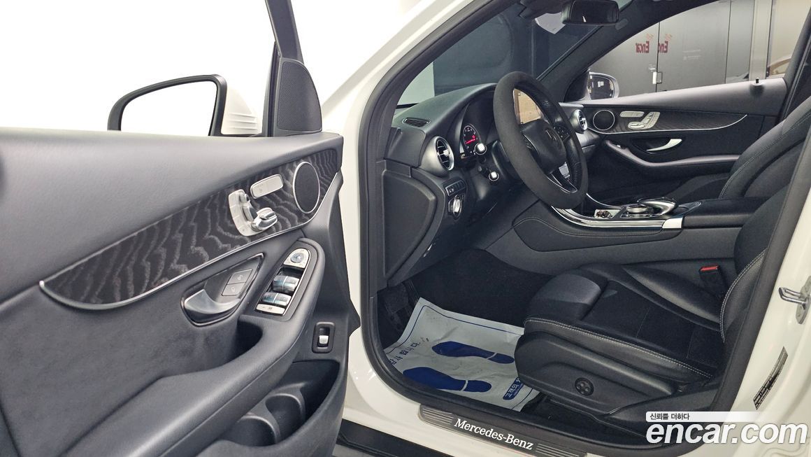 Mercedes-Benz GLC-Class 2019