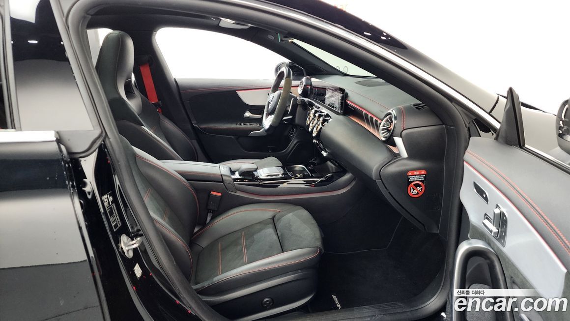 Mercedes-Benz CLA-Class 2021