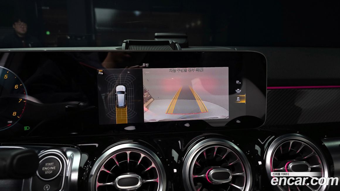 Mercedes-Benz GLB-Class 2020