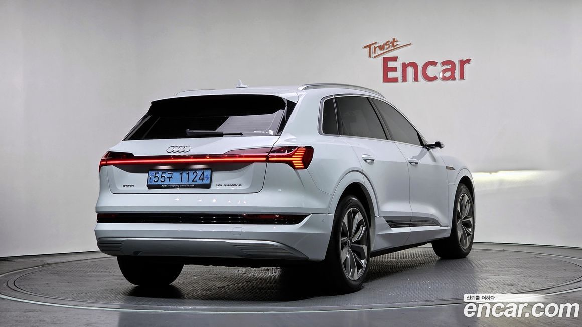 Audi e-tron 2021