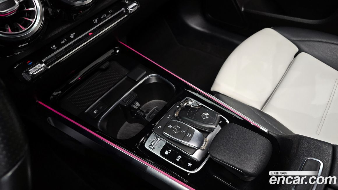 Mercedes-Benz GLB-Class 2020