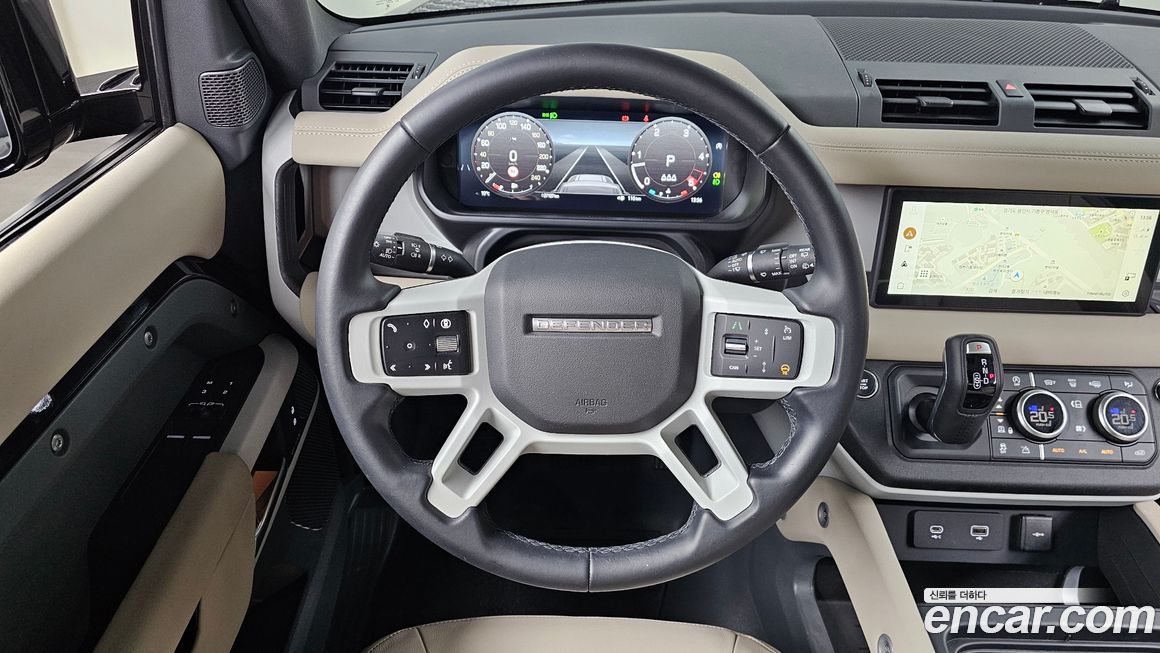 Land Rover Defender 2024