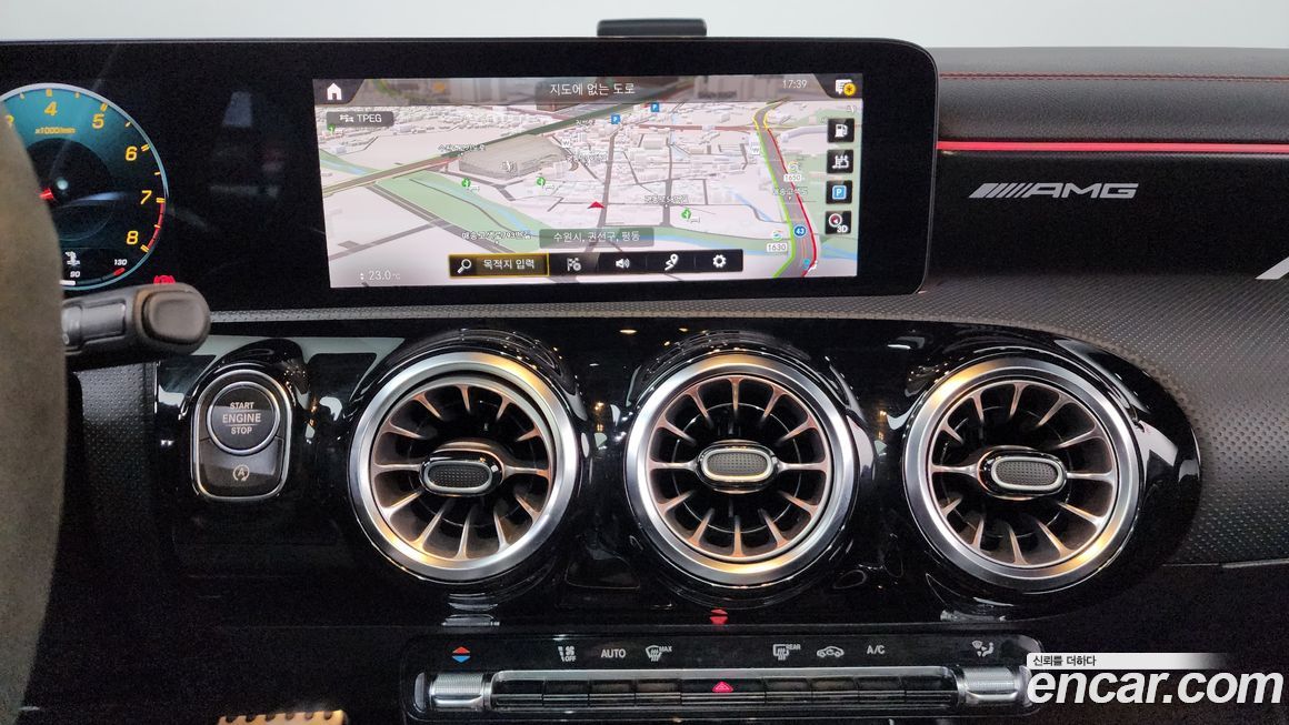 Mercedes-Benz CLA-Class 2021