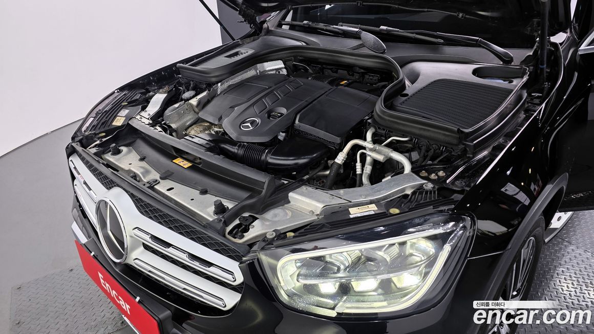 Mercedes-Benz GLC-Class 2021