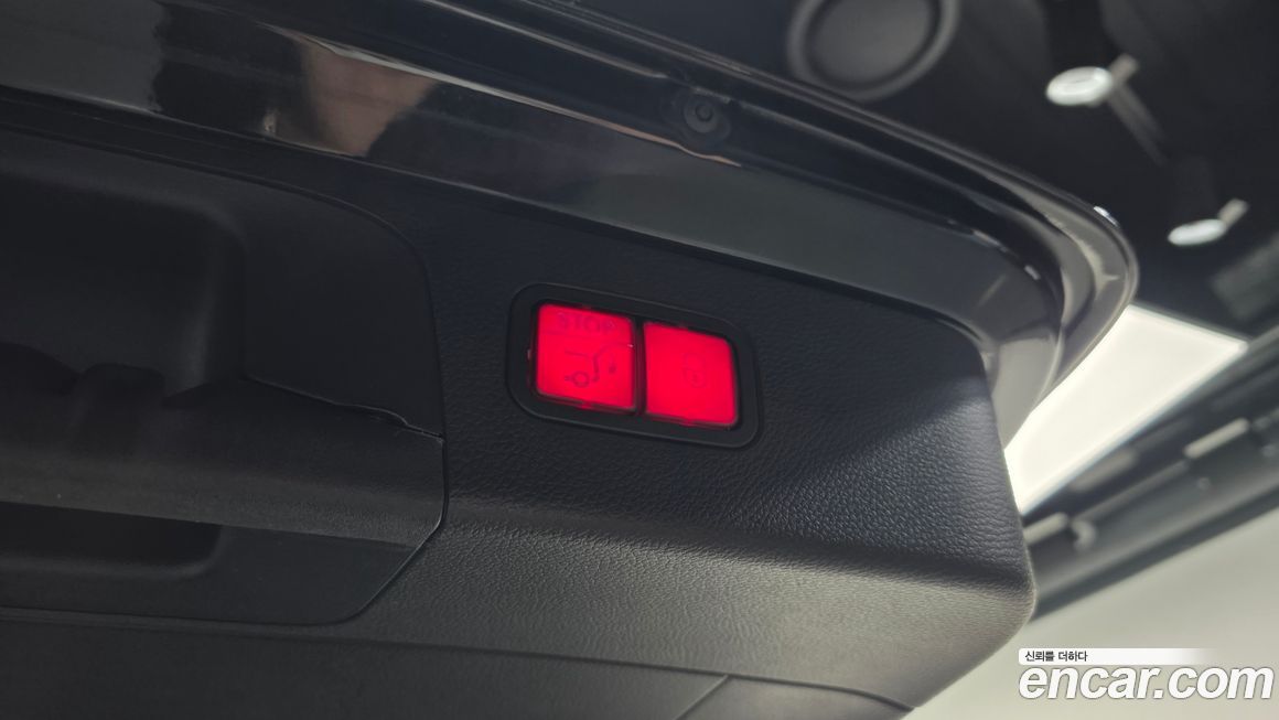 Mercedes-Benz GLC-Class 2021