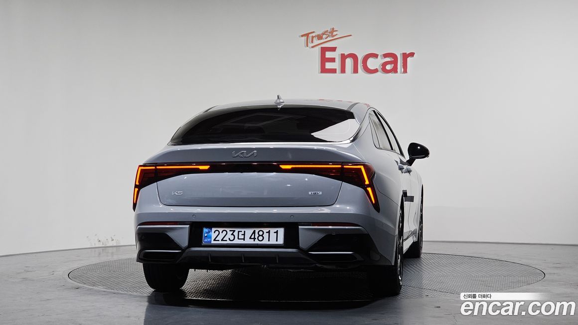 Kia K5 2025
