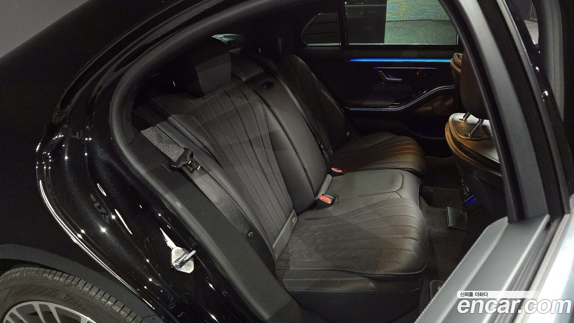 Mercedes-Benz S-Class 2021