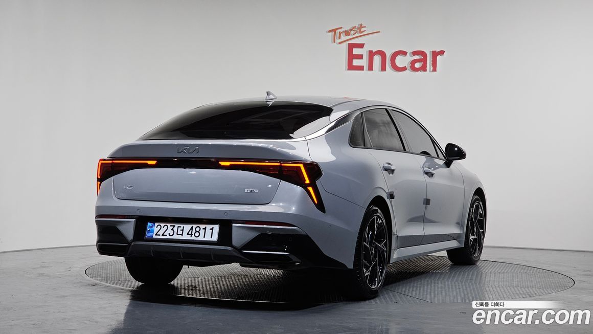 Kia K5 2025