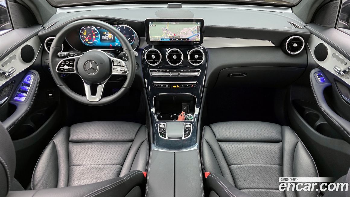 Mercedes-Benz GLC-Class 2021