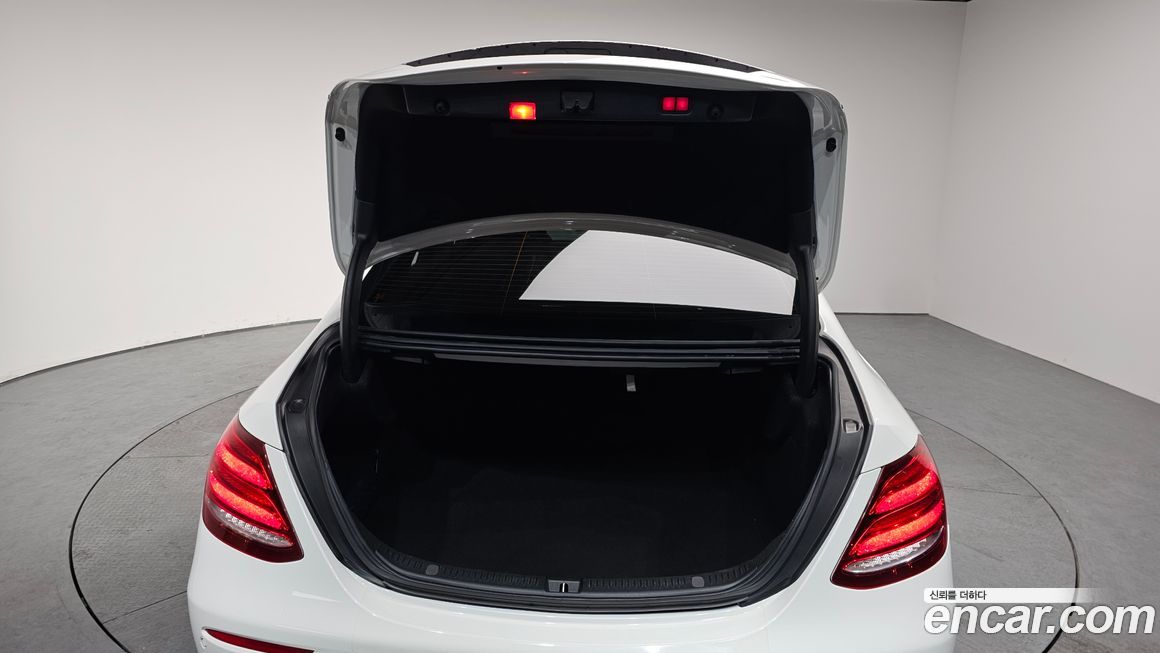 Mercedes-Benz E-Class 2019