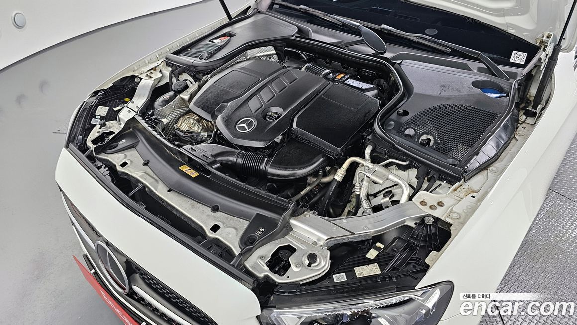 Mercedes-Benz E-Class 2021