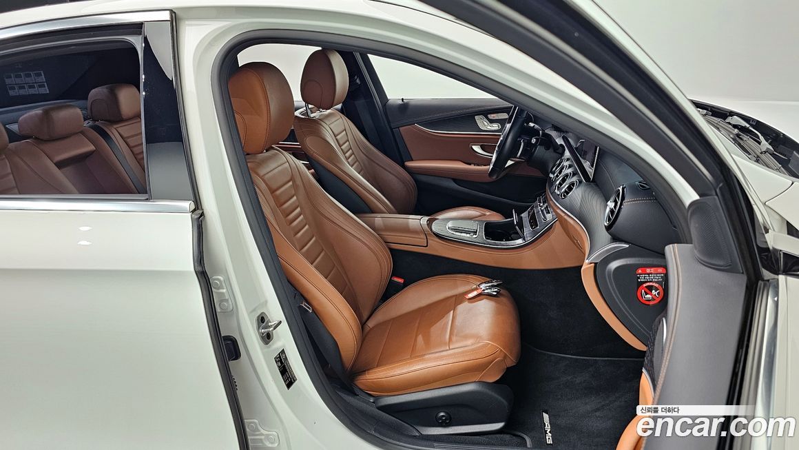 Mercedes-Benz E-Class 2021