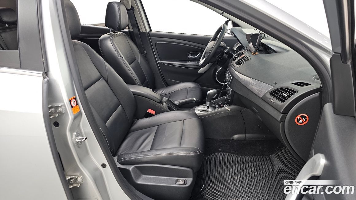 Renault-KoreaSamsung SM3 2011