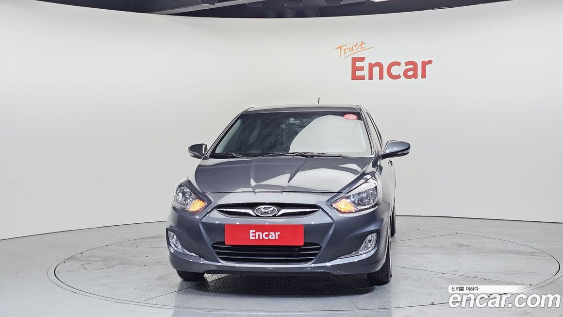 Hyundai Accent 2012