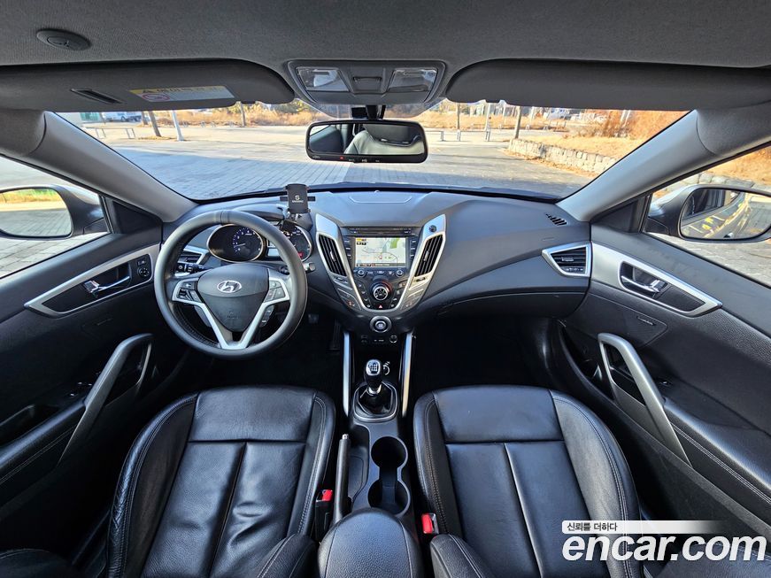 Hyundai Veloster 2013