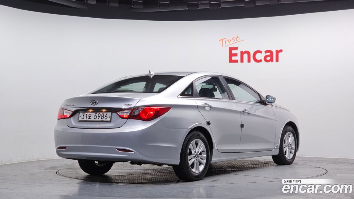 Hyundai Sonata 2010