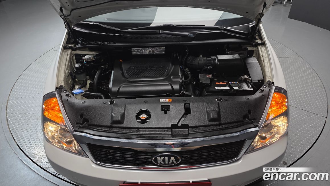 Kia Canival 2012