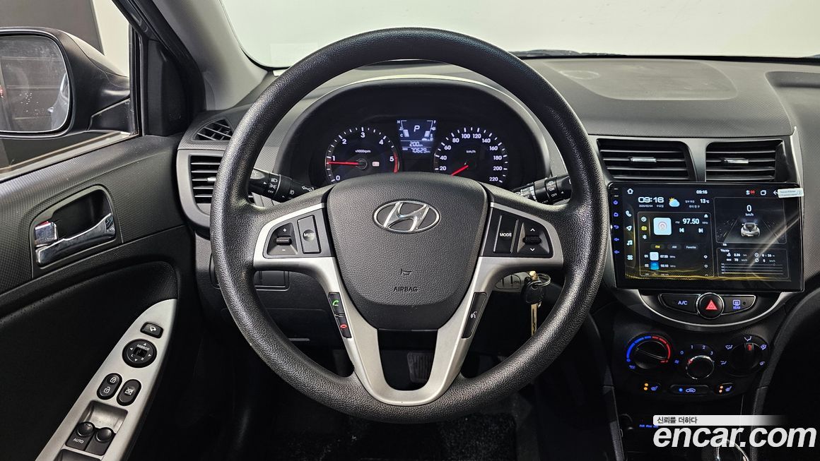 Hyundai Accent 2012