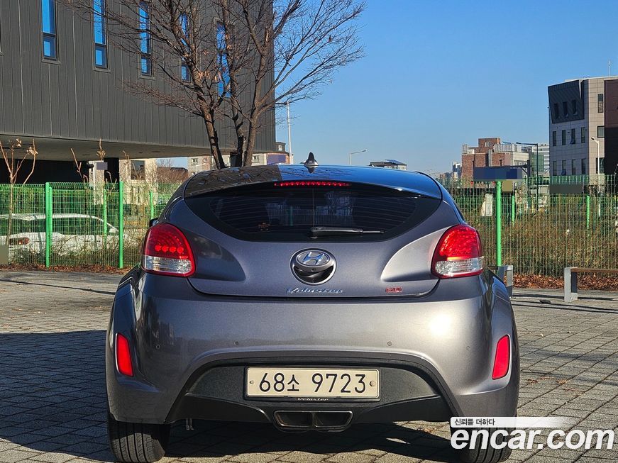 Hyundai Veloster 2013