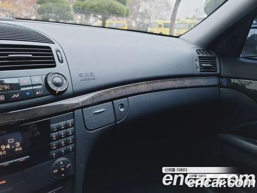 Mercedes-Benz E-Class 2003