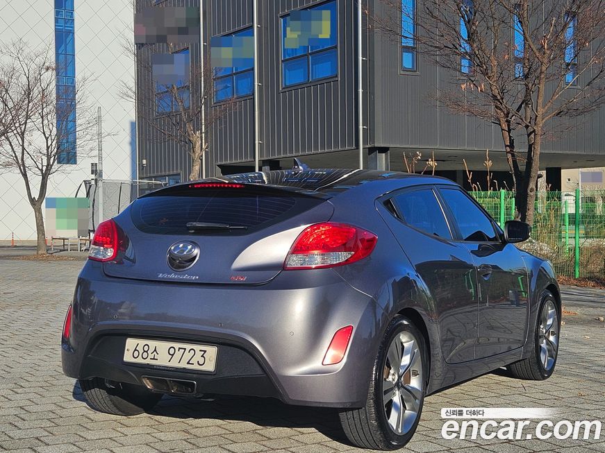 Hyundai Veloster 2013