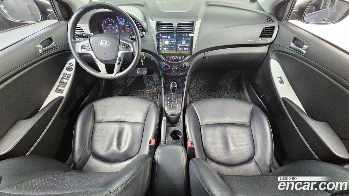 Hyundai Accent 2012