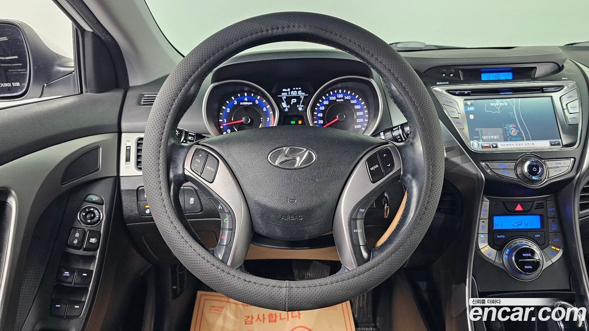Hyundai AVANTE 2013
