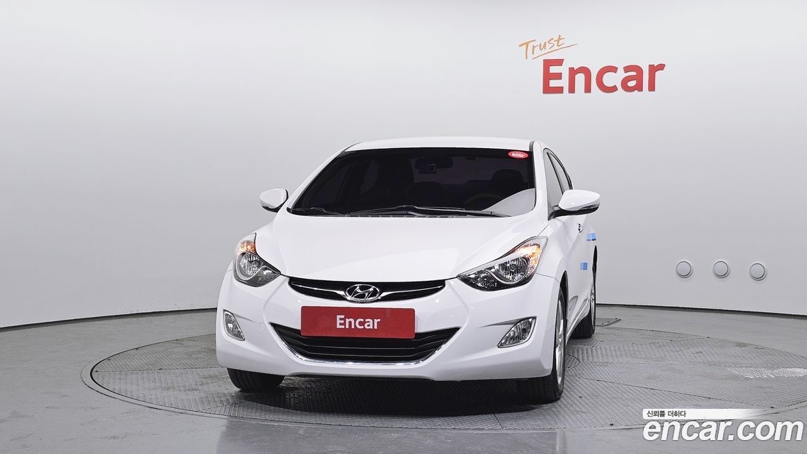 Hyundai AVANTE 2013