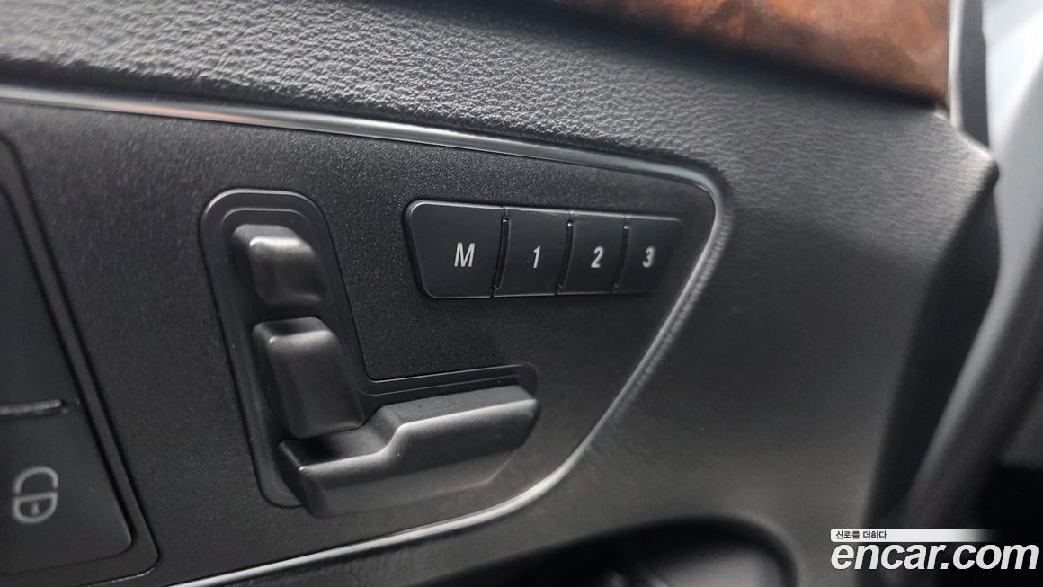 Mercedes-Benz E-Class 2012