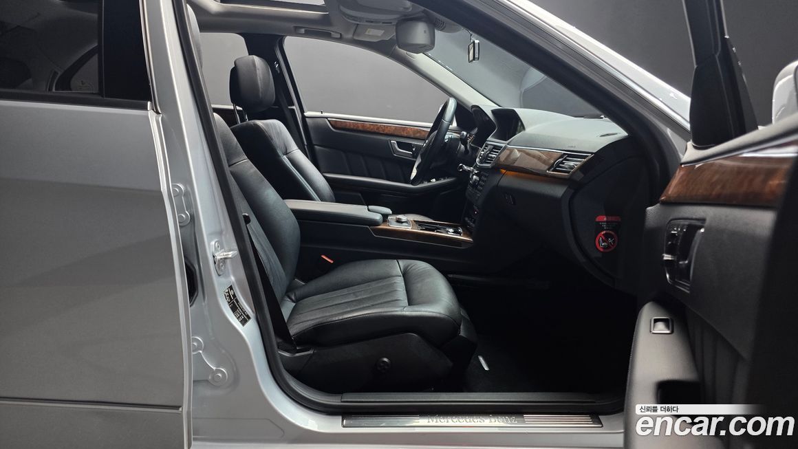 Mercedes-Benz E-Class 2012