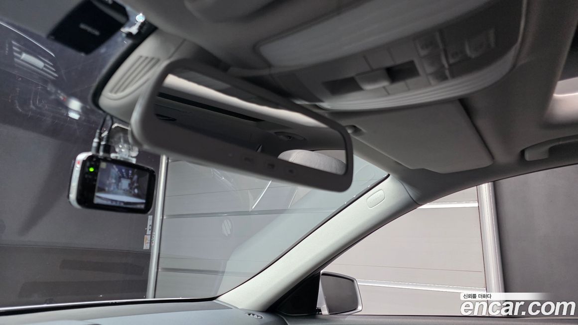 Mercedes-Benz E-Class 2012