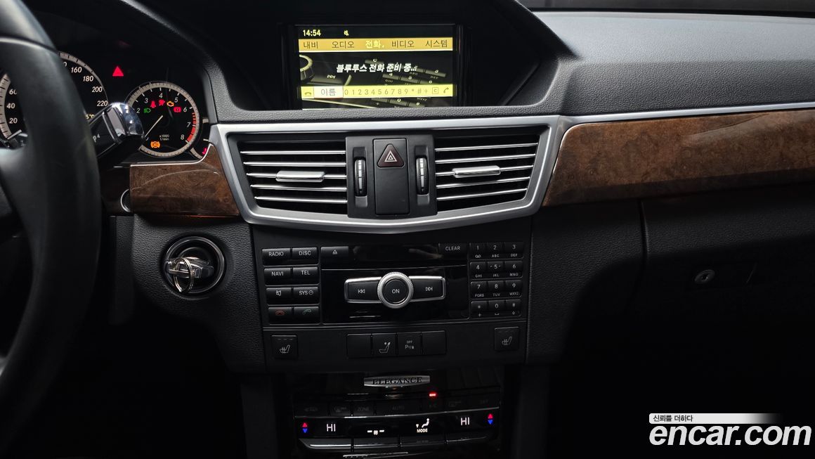 Mercedes-Benz E-Class 2012