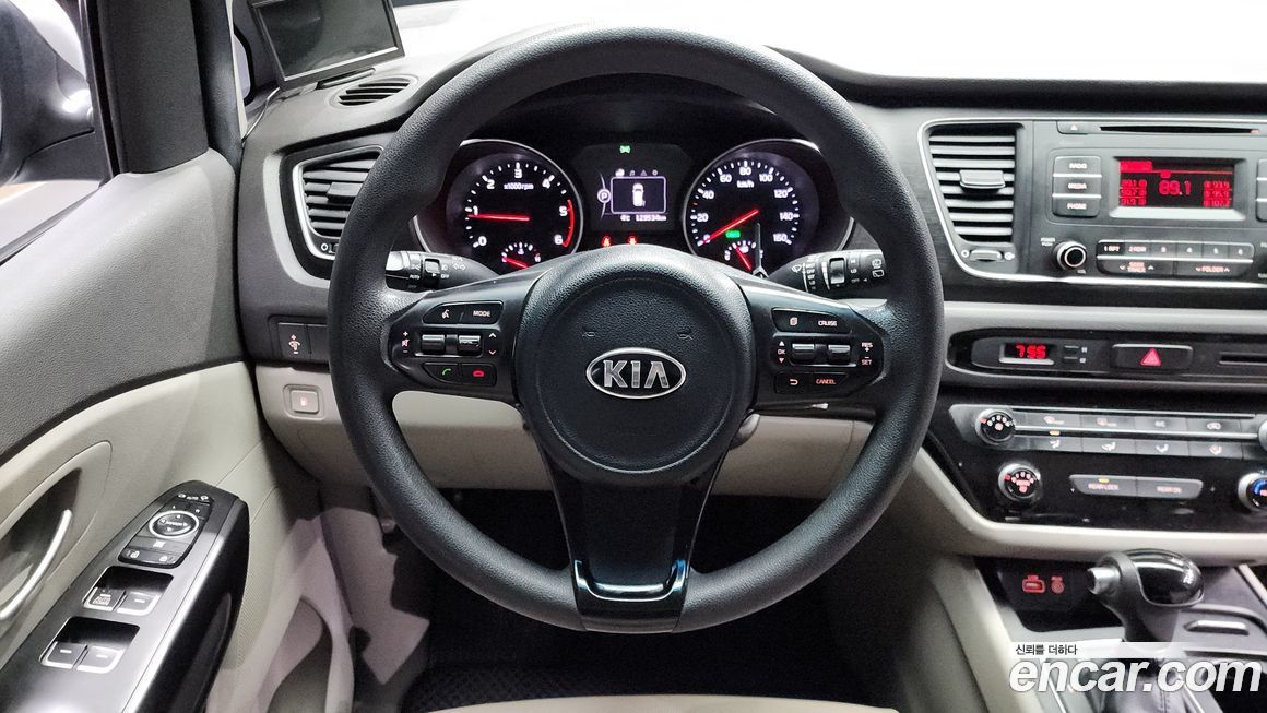 Kia Canival 2015