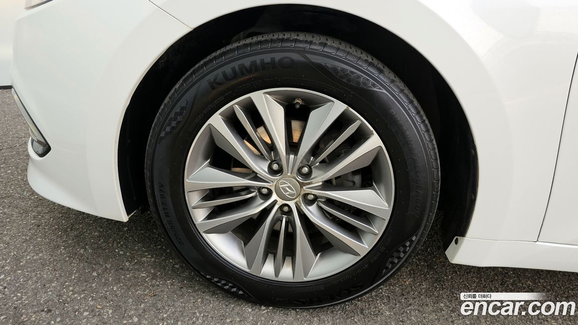 Hyundai Grandeur 2016