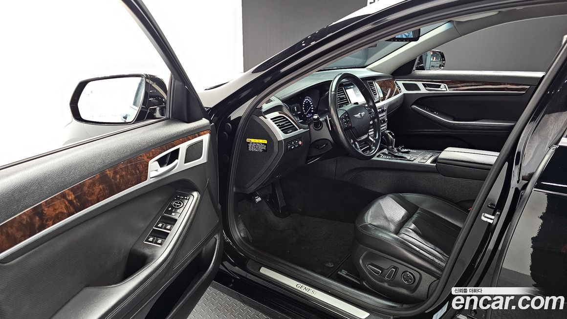 Hyundai Genesis 2014