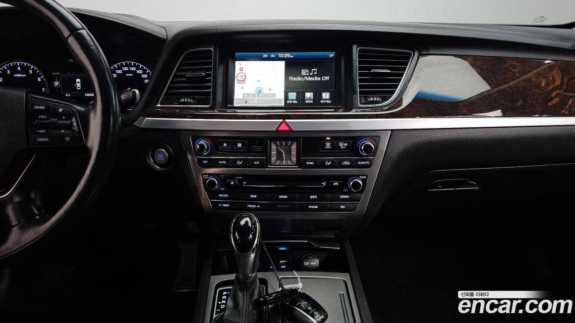 Hyundai Genesis 2014