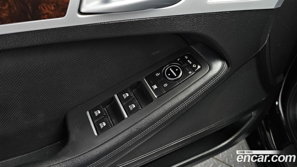 Hyundai Genesis 2014