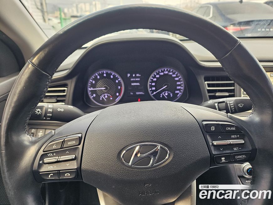 Hyundai AVANTE 2020