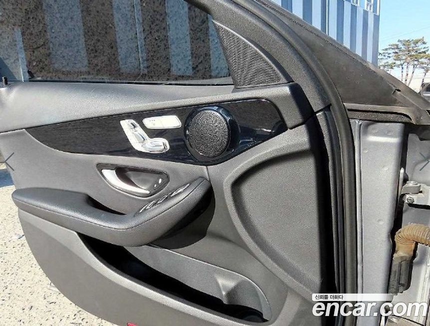 Mercedes-Benz C-Class 2016