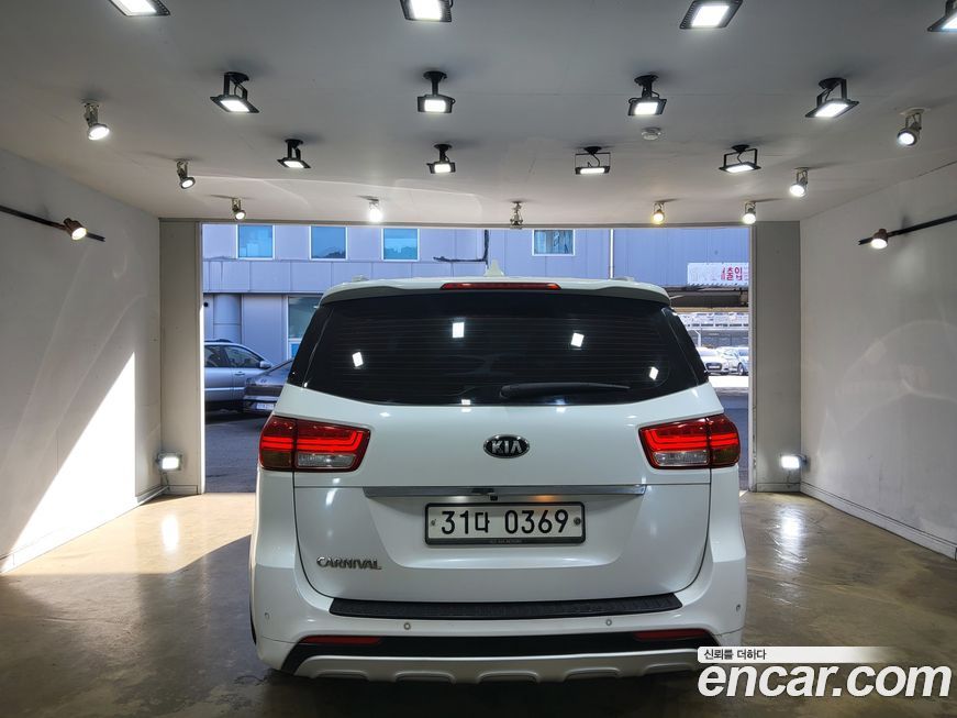 Kia Canival 2016