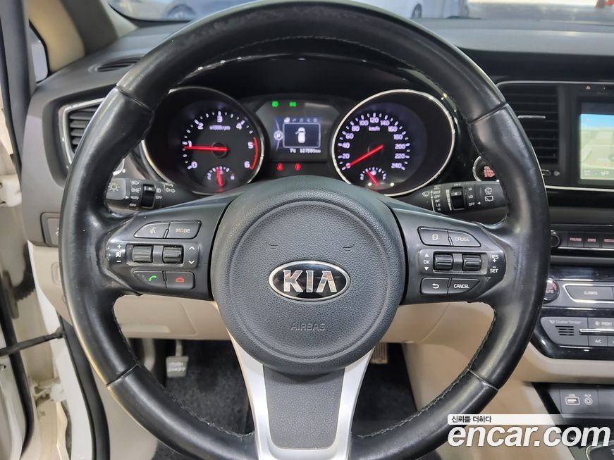 Kia Canival 2016