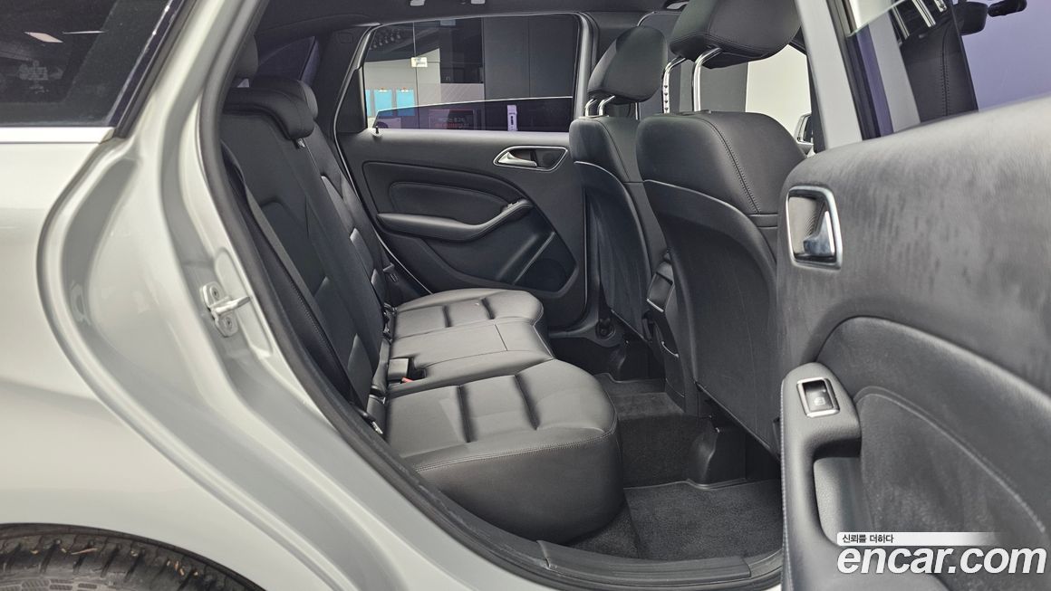 Mercedes-Benz B-Class 2015