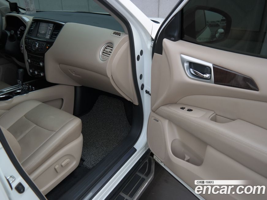 Nissan Pathfinder 2016