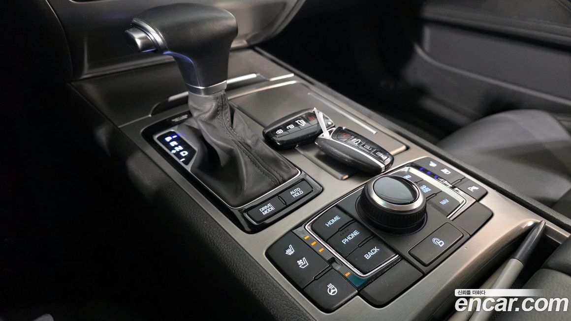 Hyundai Genesis 2016