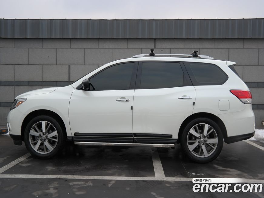 Nissan Pathfinder 2016